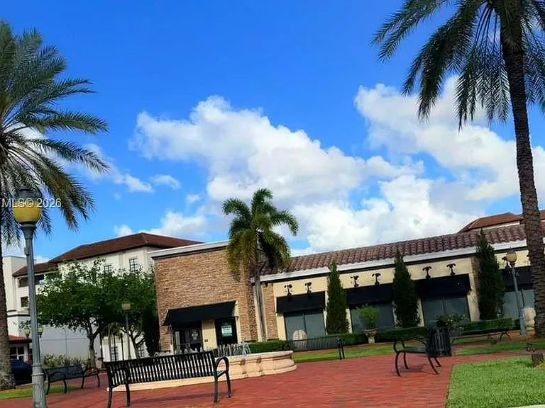 15515 N Miami Lakeway #202-11 — Photo 31