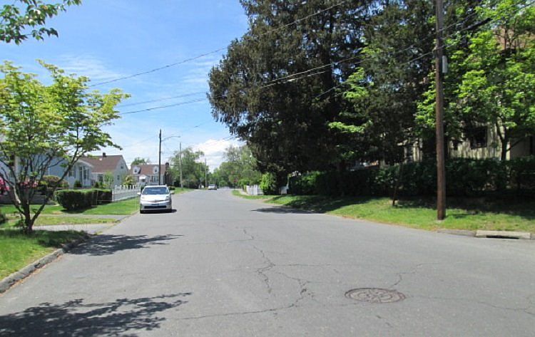 2nd image of 35 Pond St