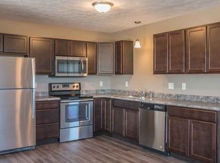 3 spacious bedrooms and 2 full bathrooms., Hartford, SD 57033