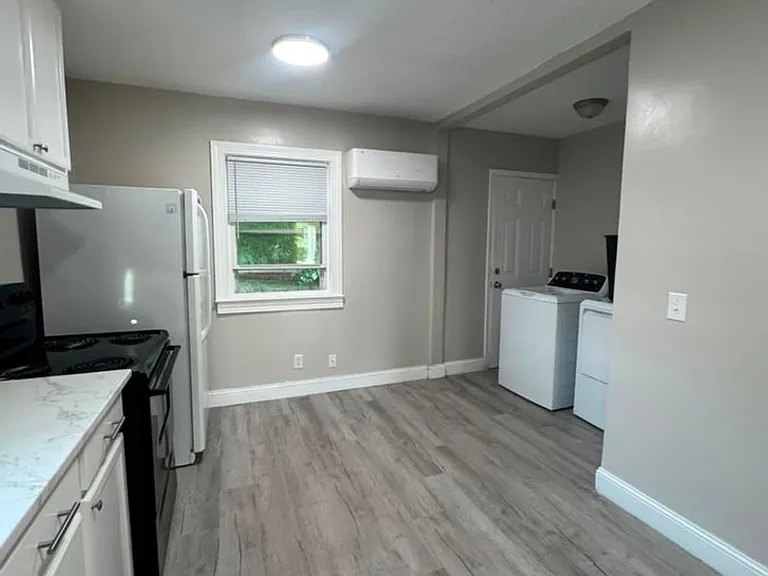 511 Memorial Park Dr — Photo 19