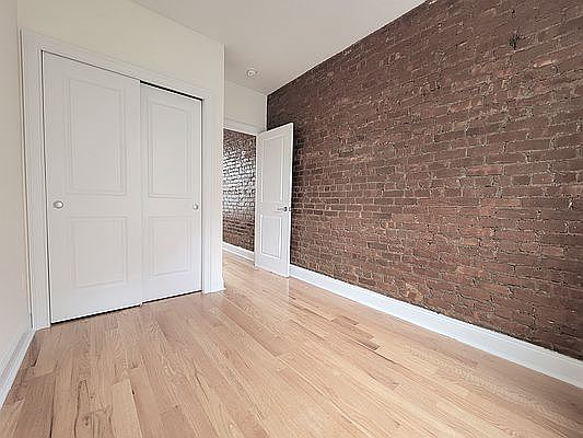 4th image of 3143 Broadway APT 4F