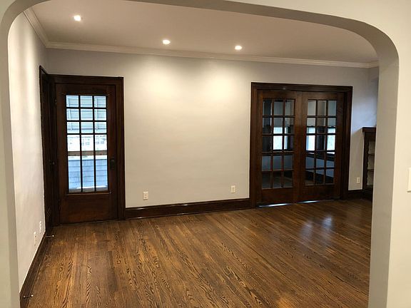 2nd image of 10608 Parkhurst Dr