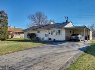 608 Auburn Rd, Fairless Hills, PA 19030