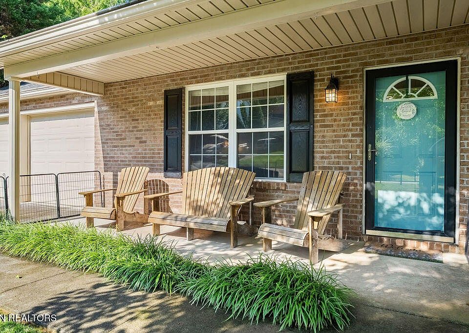 1st image of 5924 Katrina Ln