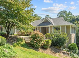 324 Dawnbrook Dr, Flat Rock, NC 28731