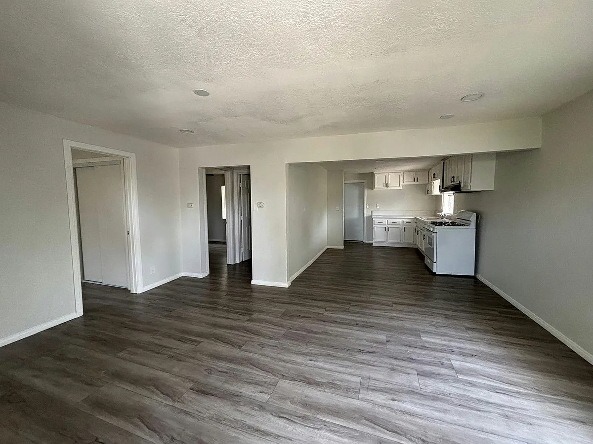 Building Photo - 3721 Byron St #3731