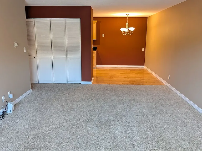 2700 W 44th St #202 — Photo 11