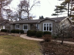 24821 N River Shore Dr, Cary, IL 60013