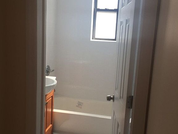 3rd image of 41-12 41st St APT 6B