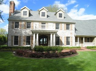102 Limekiln Dr, Neenah, WI 54956