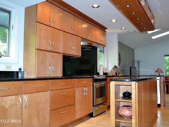 4th image of 6150 Jerrys Dr