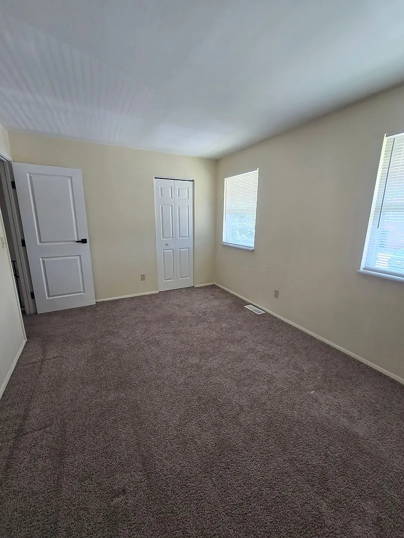 3231 Town and Country Apartments — Photo 2