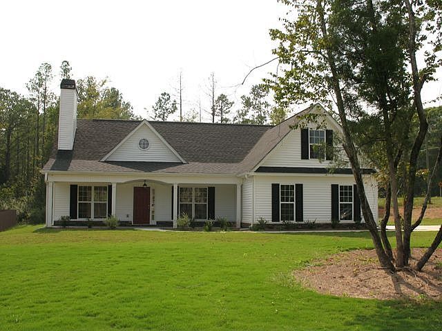 2nd image of 102 Hunters Ln