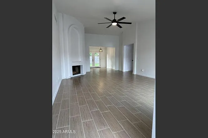 4515 E Briarwood Ter — Photo 2