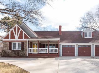6501 W 65th Ter, Overland Park, KS 66202