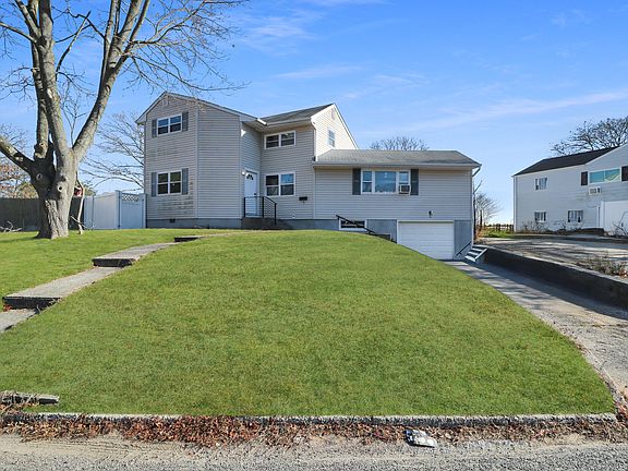 3rd image of 7 Wagon Ln