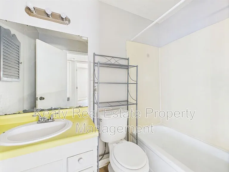 513 Fox Run Ave #1 — Photo 20