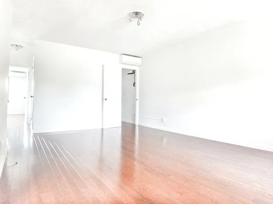 Rented by MAC Realty NY | media 14