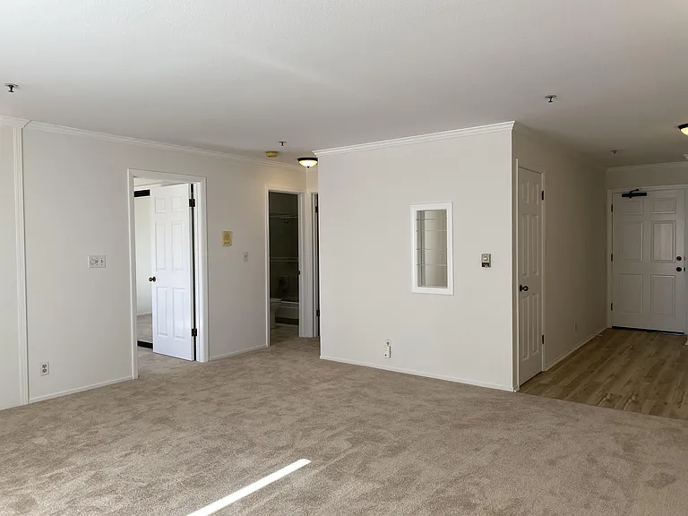 1117 Laguna Ave #5 — Photo 16