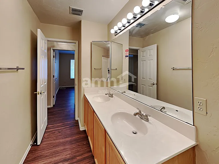 7607 S Wildberry Ave — Photo 16