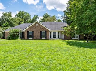 116 Winchester Dr, Leesburg, GA 31763