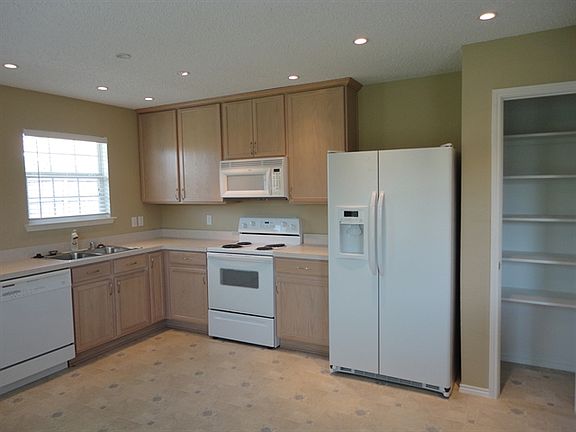 5th image of 2620 Laurel Leaf Ct