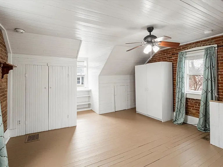 1003 N Benton Ave — Photo 15