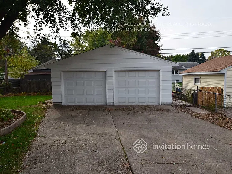1874 7th St — Photo 10