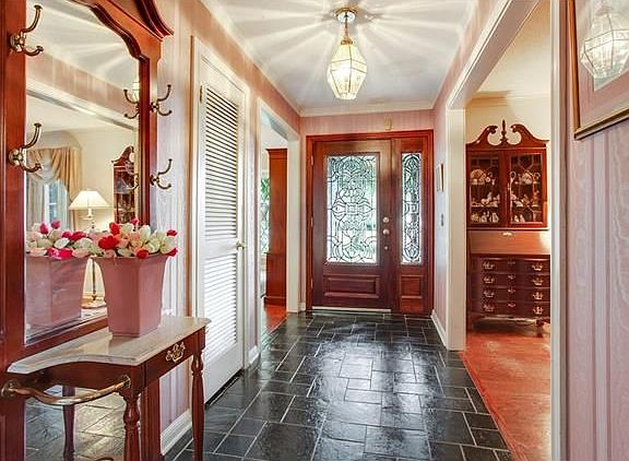 2nd image of 2 Grand Teton Ct