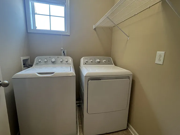 904 Azeri Ave — Photo 11