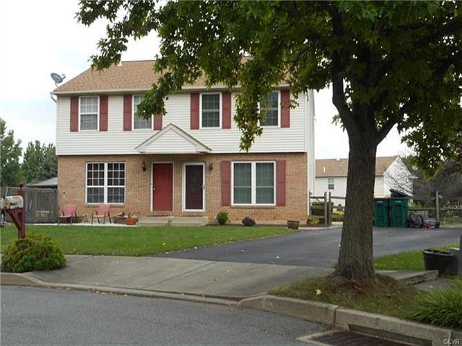 1st image of 328 Carbon St