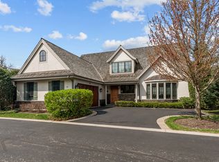 74 Garden Ln, Northfield, IL