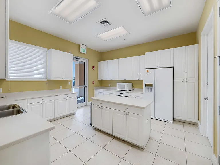 11357 SW Northland Dr — Photo 53