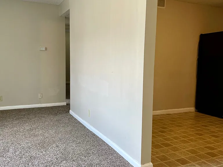 Bermuda Heights Apartments — Photo 38