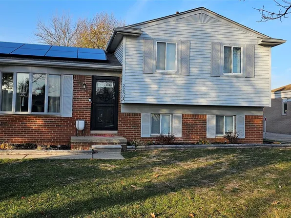 22308 Larch St, Woodhaven, MI 48183