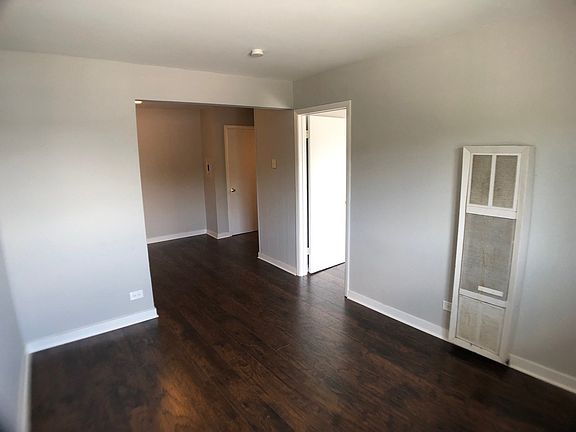 4th image of 4816 157th St APT 21