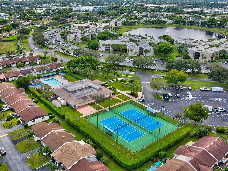 5284 Breadfruit Cir — Photo 43