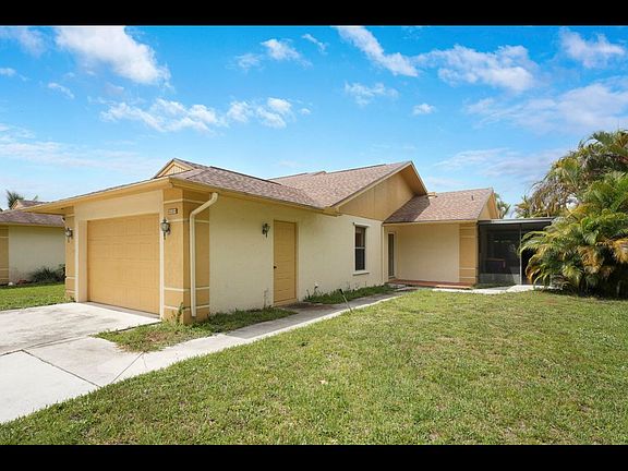 2nd image of 4604 SE Geneva Dr #4604