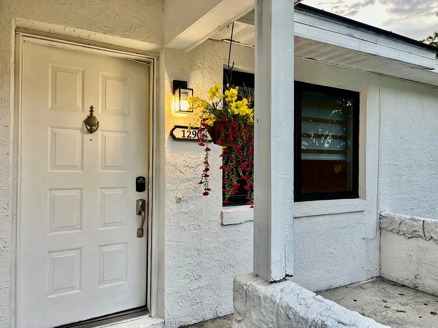 3 bed, 1132 sqft, $2,450 — Photo 2
