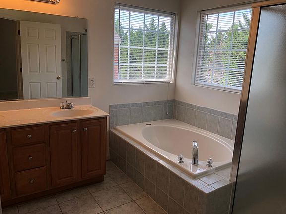 4th image of 1620 New Haven Pl