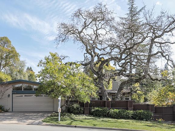 2nd image of 411 La Mesa Dr