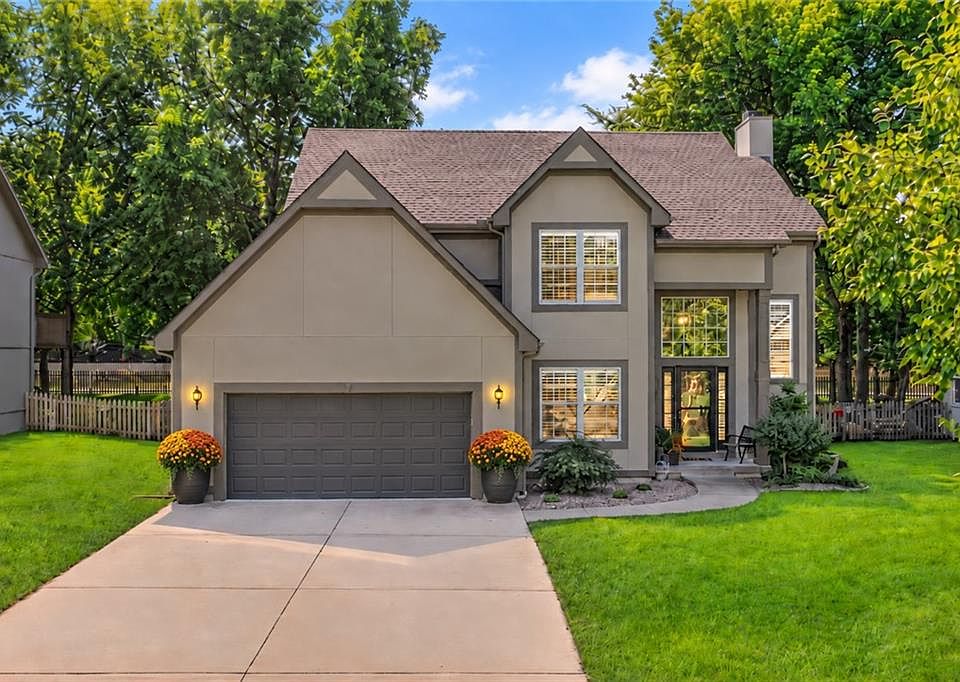 1st image of 509 NE Garnet Ln