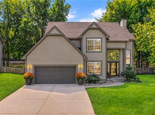 509 NE Garnet Ln, Lees Summit, MO 64064