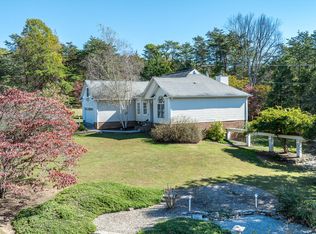 2697 Country Club Rd, Troutville, VA 24175