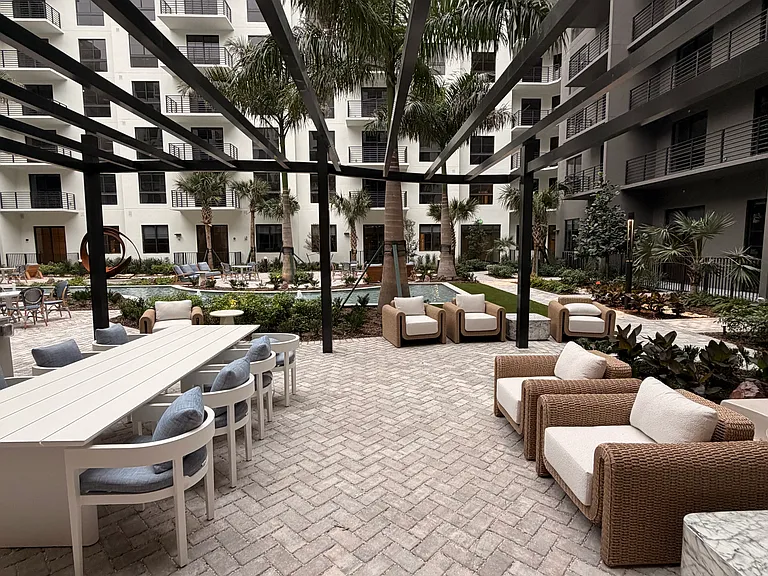 12380 Biscayne Blvd #206 — Photo 33