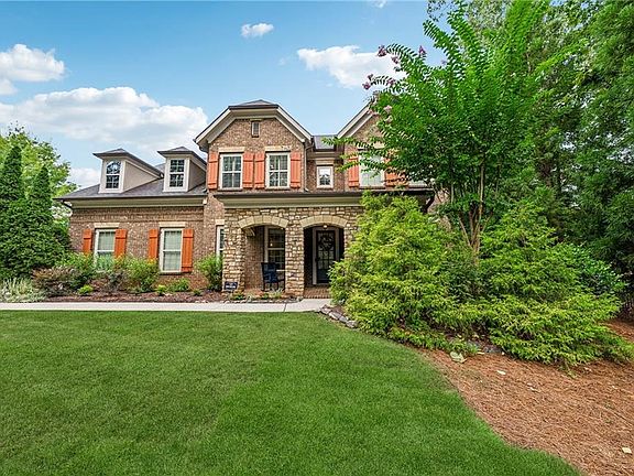 2nd image of 1070 Reece Rd