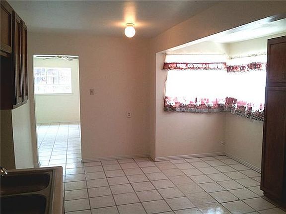 5th image of 5613 Waldorf Dr