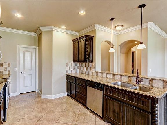 3rd image of 1600 NW 157th Cir
