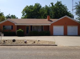 1111 N 9th St, Lamesa, TX 79331