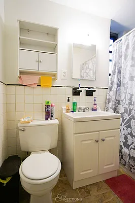 Rented by City Connections Realty | media 32